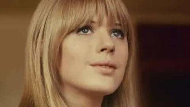 Getty Images Marianne Faithfull fotografada aos 19 anos em 1965