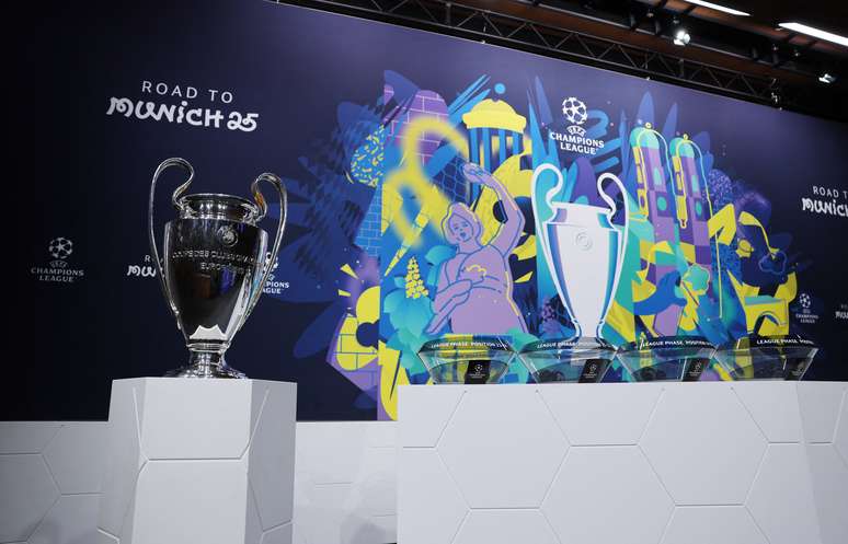 Futebol Futebol - Liga dos Campe&otilde;es - Sorteio da Fase Eliminat&oacute;ria - UEFA