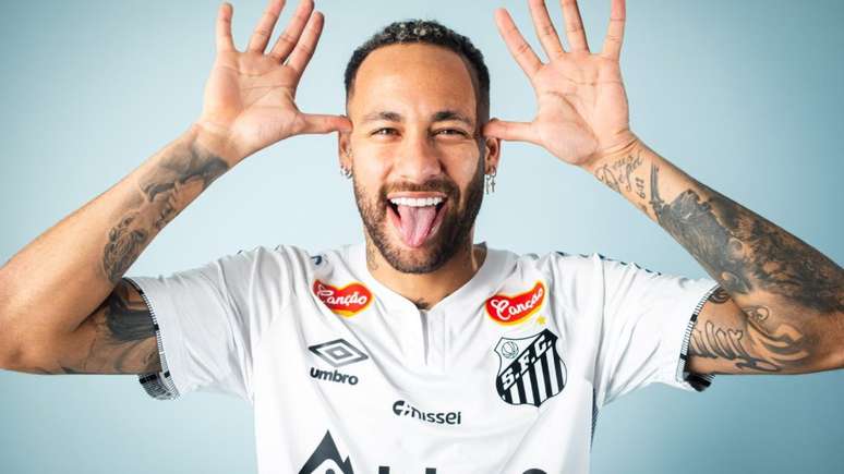 Neymar deixou a Arábia Saudita e anunciou seu retorno a Santos