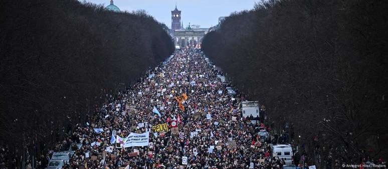 160 mil pessoas protestaram em Berlim contra avan&ccedil;o da ultradireita