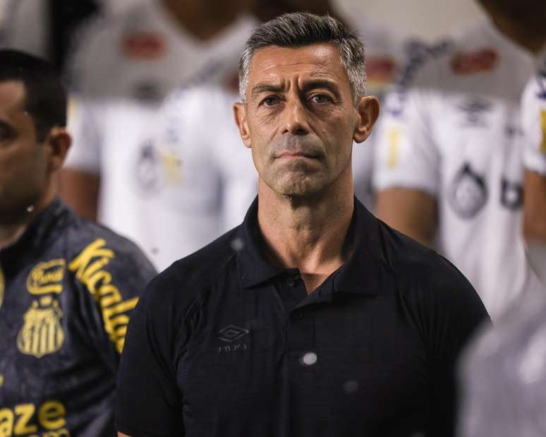 Pedro Caixinha suffers ophthalmological surgery after the detachment of the retina