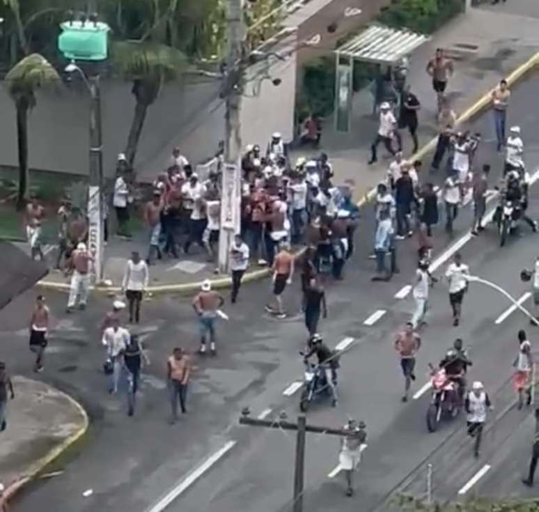 Briga nas ruas de Recife 