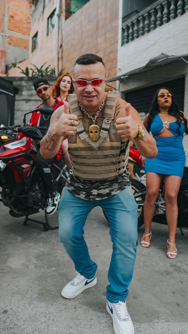 El primer exitoso propietario de Santos en Neymar el 21, Dinho Da VP hizo una nueva diversión para regresar a las estrellas.