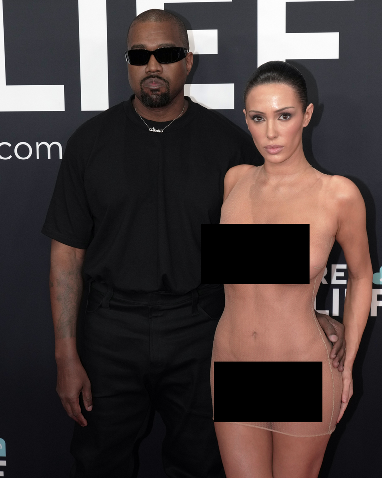 Kanye West Com Bianco Censori Nua No Grammy 2025 