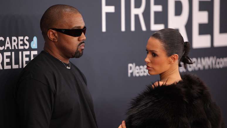 What Kanye West told his wife just before revealing his naked view on Grammy; The reading of the lips replies