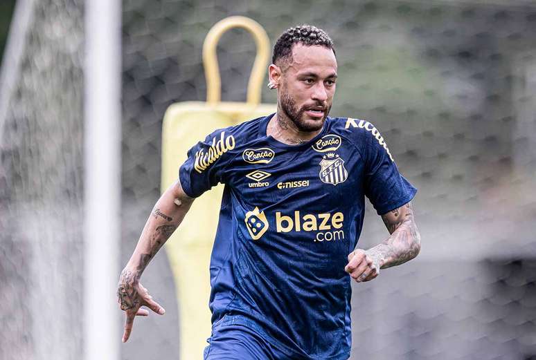 Neymar retorna a Santos com muitos objetivos, mas com o apoio do fã de Santos -