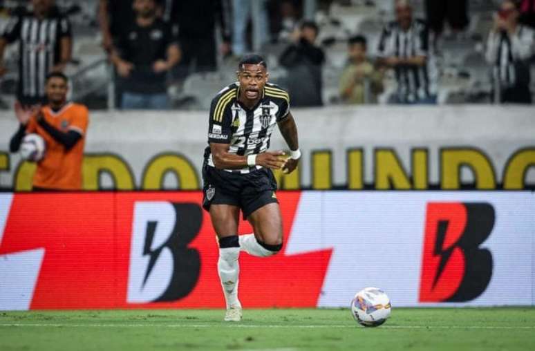 Fotos: Pedro Souza / Atlético - Legenda: Júnior Santos foi expulso contra o Athletic