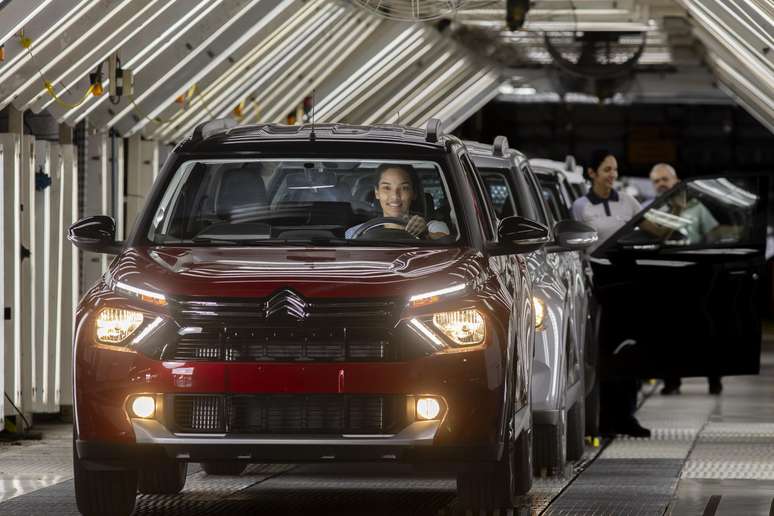 Fábrica da Stellantis em Porto Real (RJ) produz os Citroën C3, Aircross e Basalt
