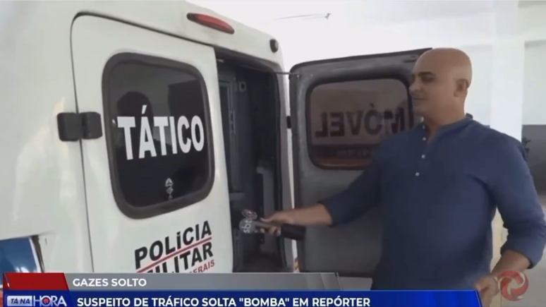 Repórter de afiliada do SBT se assusta com pum Repórter de afiliada do SBT se assusta com pum