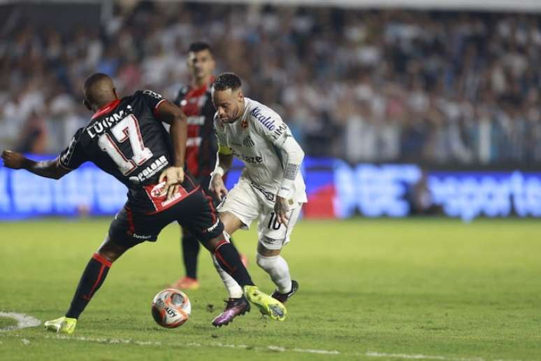 Neymar surpreendeu ele mesmo e até a comissão técnica do Santos, que não garante titularidade dele na próxima rodada.