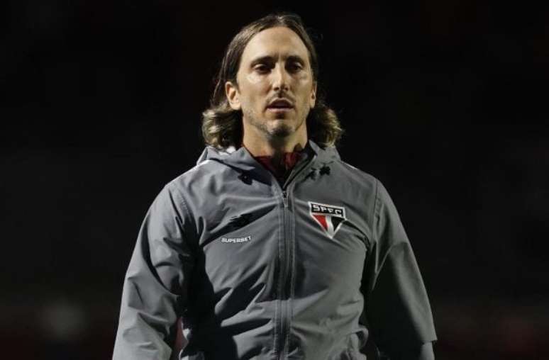 TÉC: LUIS ZUBELDÍA - O time mostrou bastante volume ofensivo, mas ainda precisa se ajustar defensivamente. NOTA 7,0 - Foto: Rubens Chiri/São Paulo