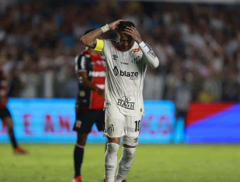 Neymar fez suas razões para Santos nesta quarta -feira, em Vila Belmiro.