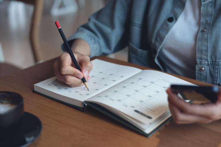 N&atilde;o &eacute; preciso fazer 'maratona de horas' na prepara&ccedil;&atilde;o para concursos, dizem entrevistados