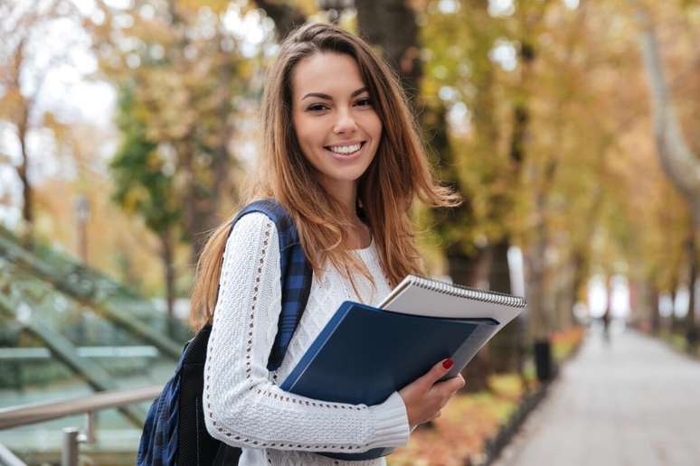 Dominar outros idiomas aumenta a segurança ao viajar para o exterior