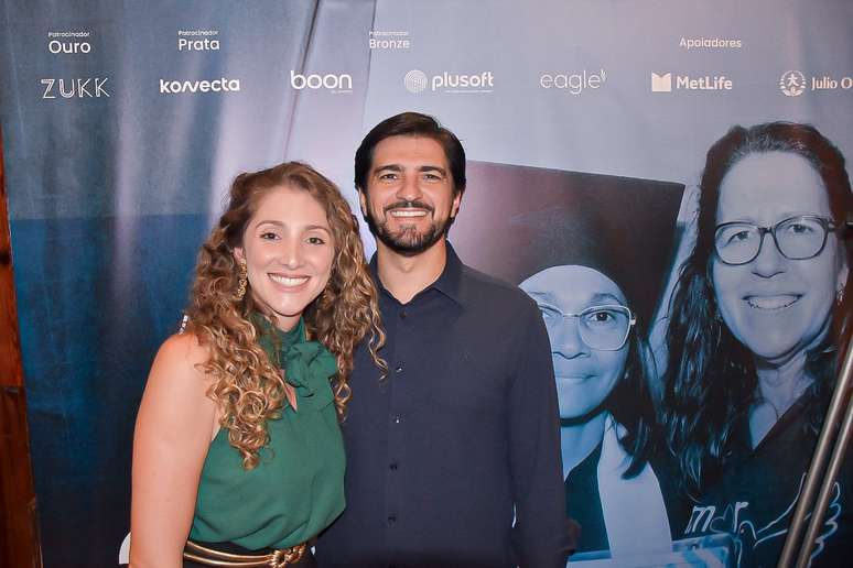 Daniela Padr&atilde;o e Alex Salgado 