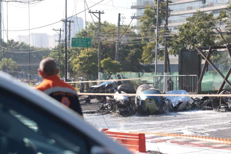 Avenida Marques de São Vicente 한가운데서 사고가 발생했으며, 항공기가 Campo de Mars에서 이륙 한 직후.