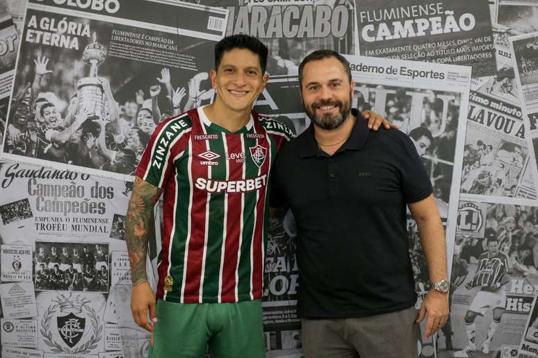 Cano renova contrato com o Fluminense. 
