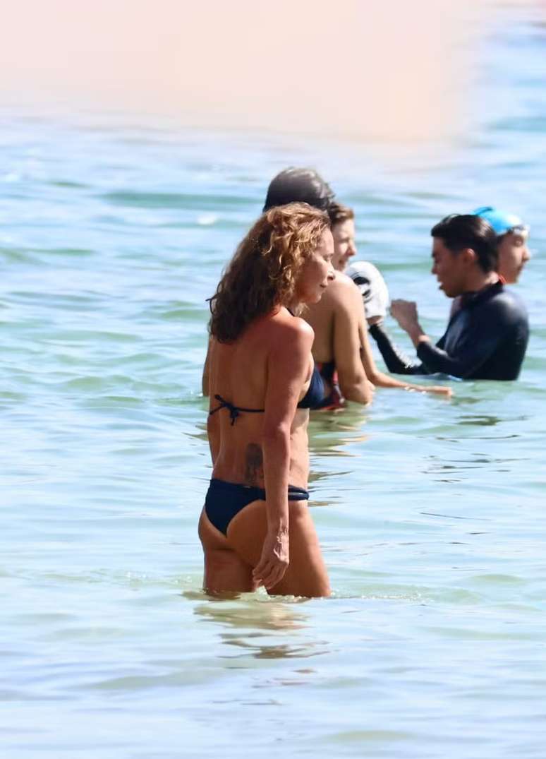 Andrea Beltr&atilde;o curte praia do Rio de Janeiro - AgNews