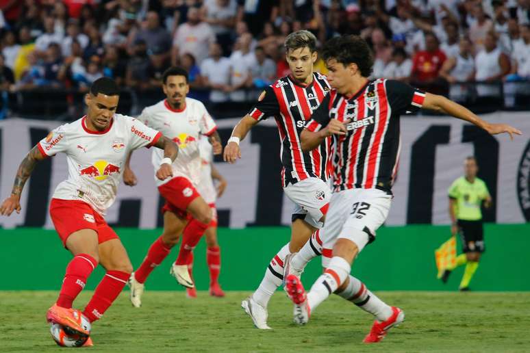 Lance da partida entre as equipes do Red Bull Bragantino e do São Paulo válida pela 8ª rodada da primeira fase do Campeonato Paulista
