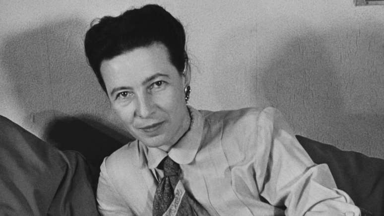 A filósofa existencialista Simone de Beauvoir (1908-1986) foi pioneira do feminismo