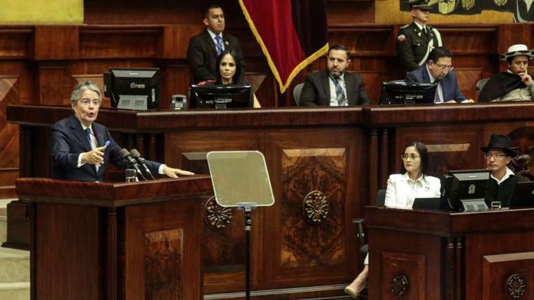O processo de impeachment iniciado pela Assembleia levou Lasso a dissolver o parlamento