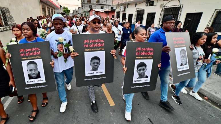 Os métodos de combate ao crime de Noboa foram questionados após o caso dos quatro menores assassinados em Guayaquil, que causou forte comoção no país