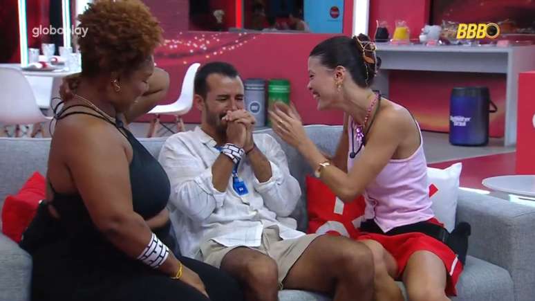 Mateus chora com Presente do Anjo