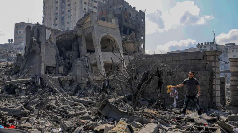 Presidente americano afirmou estar comprometido em comprar e possuir território em Gaza