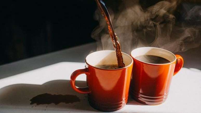 Mistura de café com impurezas tem sido vendido em embalagem semelhante à do café tradicional, segundo associação