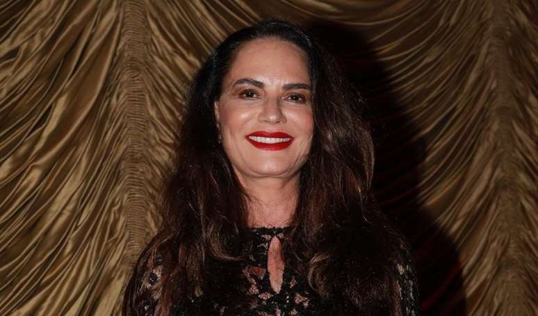 O segredo da beleza de Luiza Brunet: ex-modelo aposta em procedimento coreano para o Carnaval 2025.