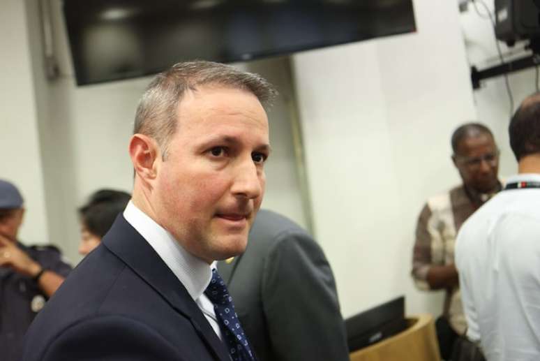 Guilherme Derrite após entrevista coletiva sobre caso de execução de Antonio Vinicius Lopes Gritzbach, delator do Primeiro Comando da Capital (PCC)