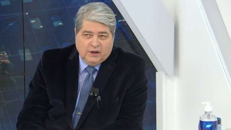Datena causa tumulto nos bastidores do SBT com exigências e demissões