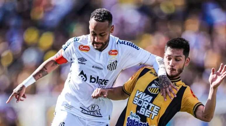 Neymar durante o  confronto com o Novorizontino, no domingo, 9.