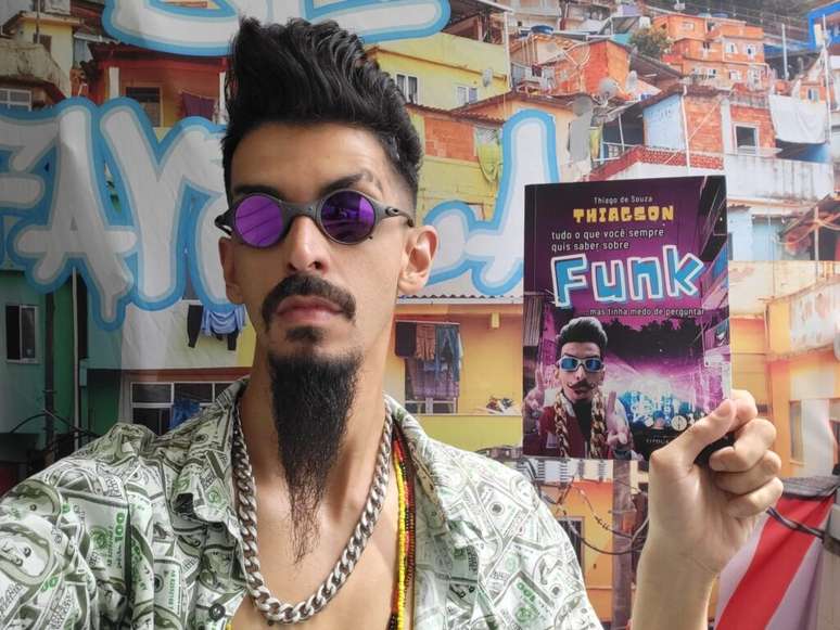 Livro de Thiagson sobre funk lançado em 2024, enquanto ainda fazia doutorado no departamento de Música da USP.