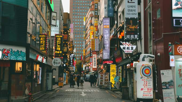 Uma trágica ocorrência abalou a comunidade de Daejeon, na Coreia do Sul, quando uma menina de sete anos foi encontrada morta