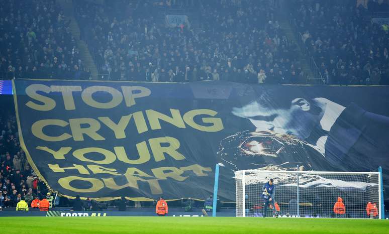 Torcedores do Manchester City provocam Vini Jr.