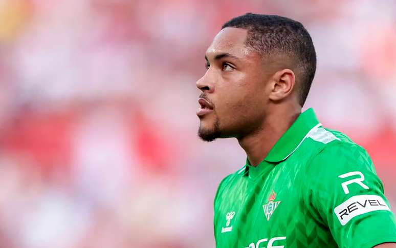 INTERESSE FORTE! Palmeiras avalia possibilidade de fechar com Barcelona por Vitor Roque