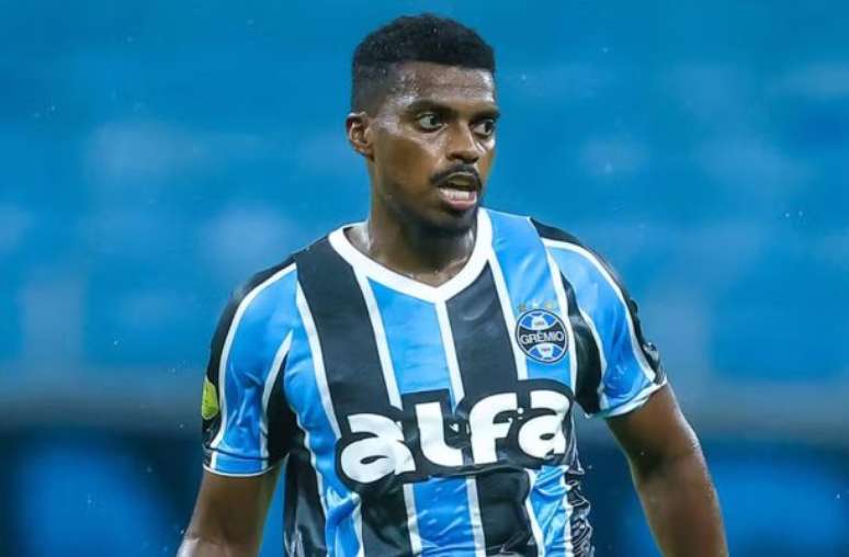 Grêmio coloca logo da Alfa em cima do antigo patrocinador –