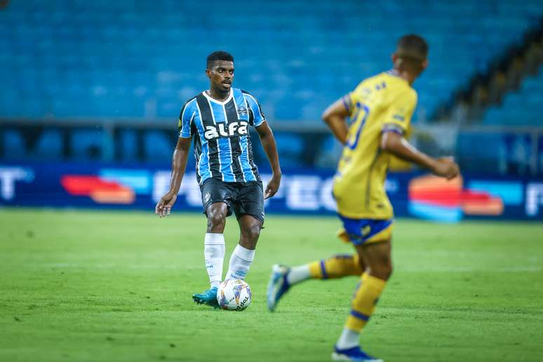 Jemerson em atuação pelo Grêmio. 