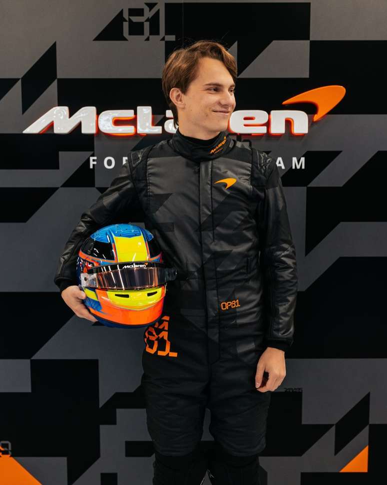 Oscar Posttridge (Open / McCaren) dengan bentuk McLaren baru hingga 2025