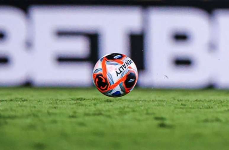 Neymar com a bola penalty &ndash;