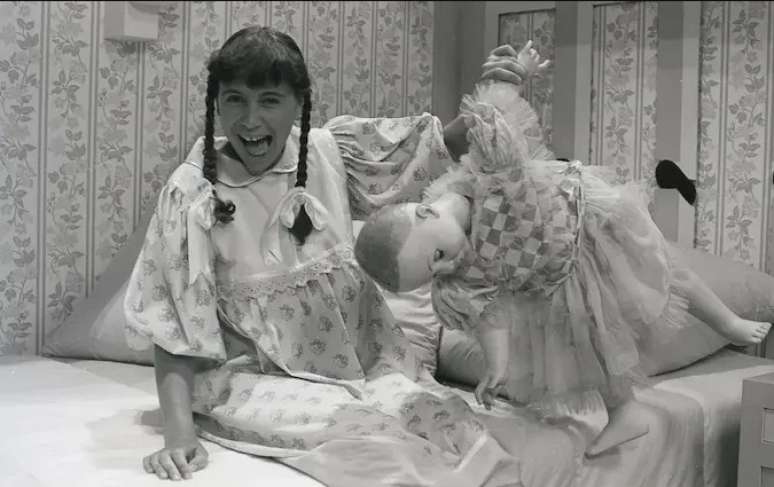 Iara Jamra no papel da garotinha Nina, em R&aacute;-Tim-Bum -