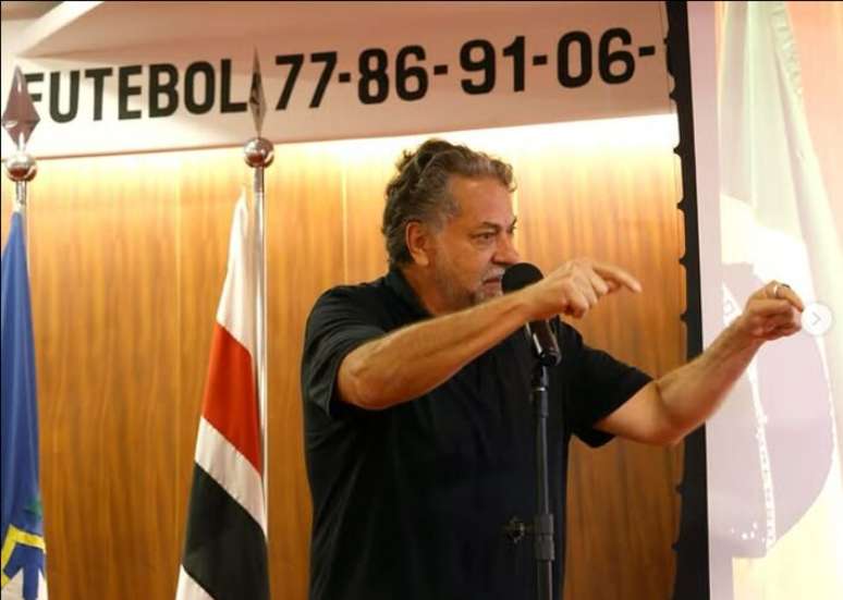 Bastidor político divide a pauta da torcida, que reclama de movimentos dos apoiadores do presidente Julio Casares no conselho deliberativo.