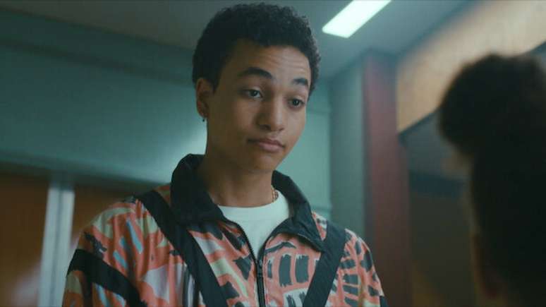 Joshua Kantara como Fynn em Cassandra.