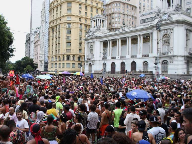 A tecnologia pode ser uma aliada na hora de curtir a festa