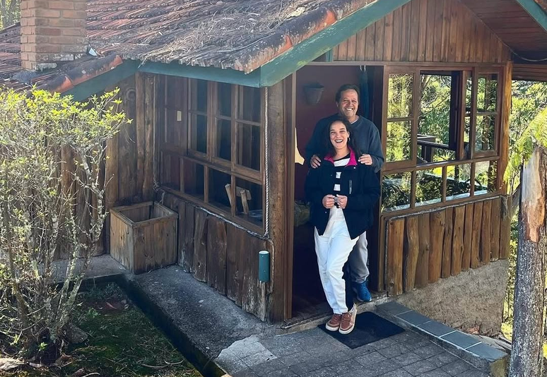 Ivan Zettel e Adriana Birolli em foto juntos