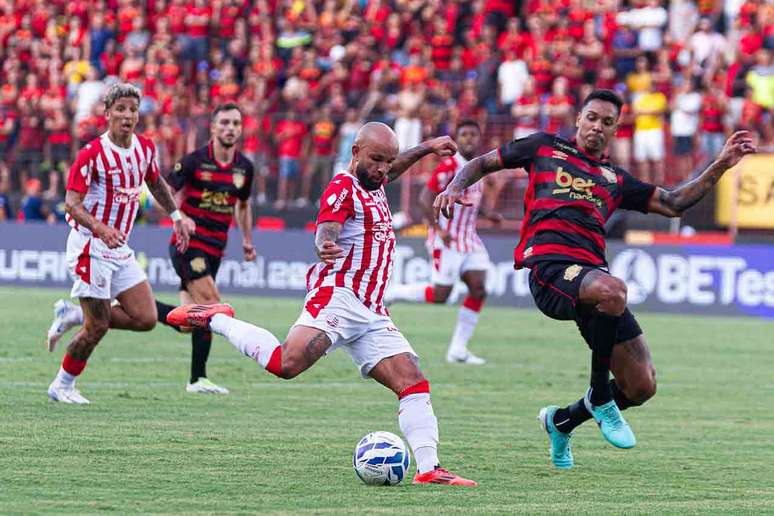 Em clássico pegado, Náutico quebra tabu e volta a vencer Sport como visitante