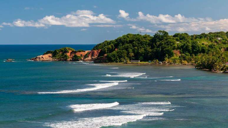 Dominica &eacute; uma ilha do Caribe conhecida por suas montanhas verdes