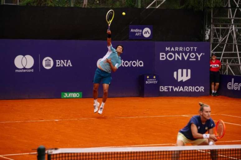 Rafael Matos de azul 