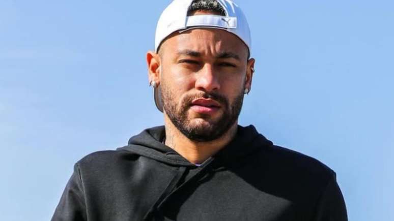 Ex de Neymar estaria vivendo romance com outro jogador; veja quem